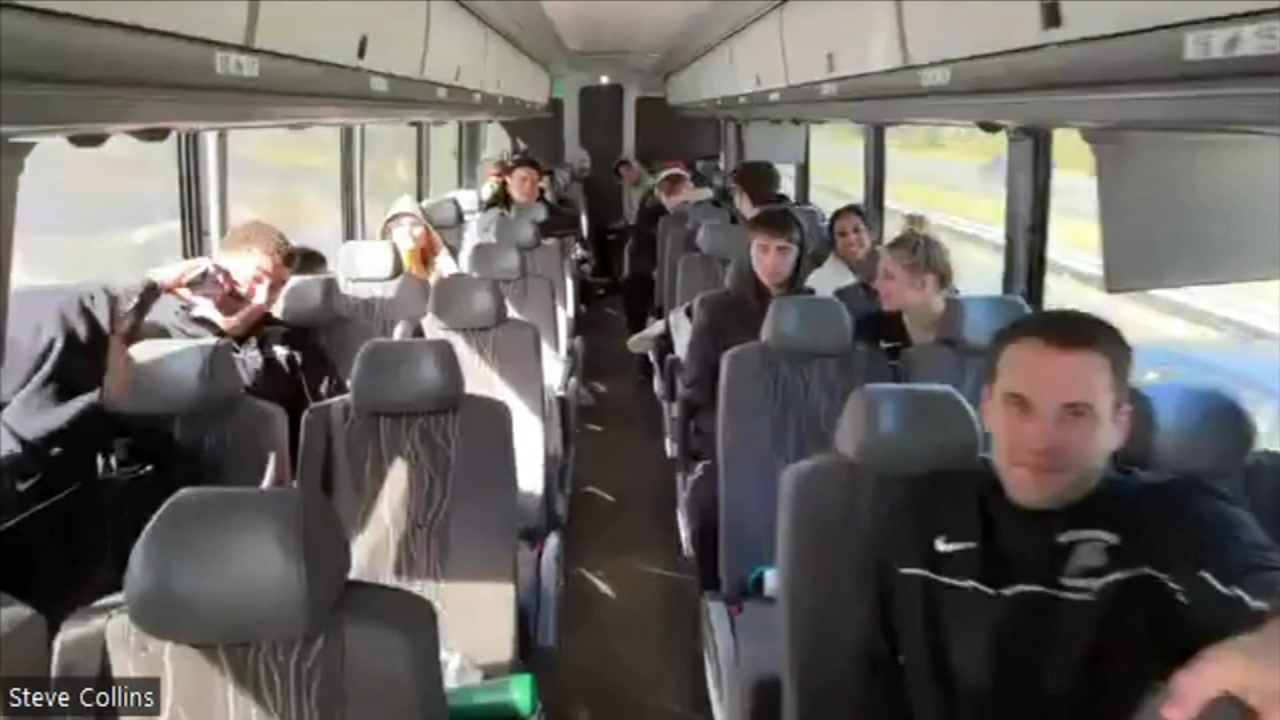 Stranded in Chicago, Wisconsin team gets creative to get to Florida