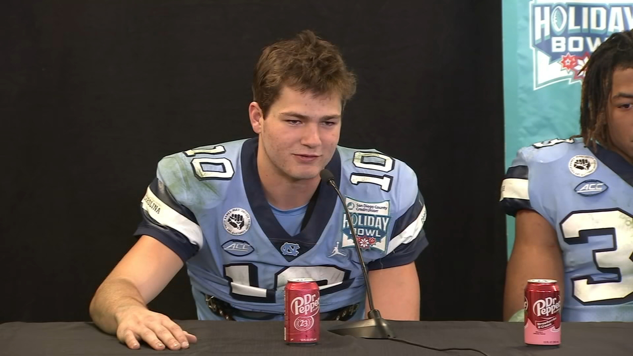 Heels come up short against Ducks in Holiday Bowl