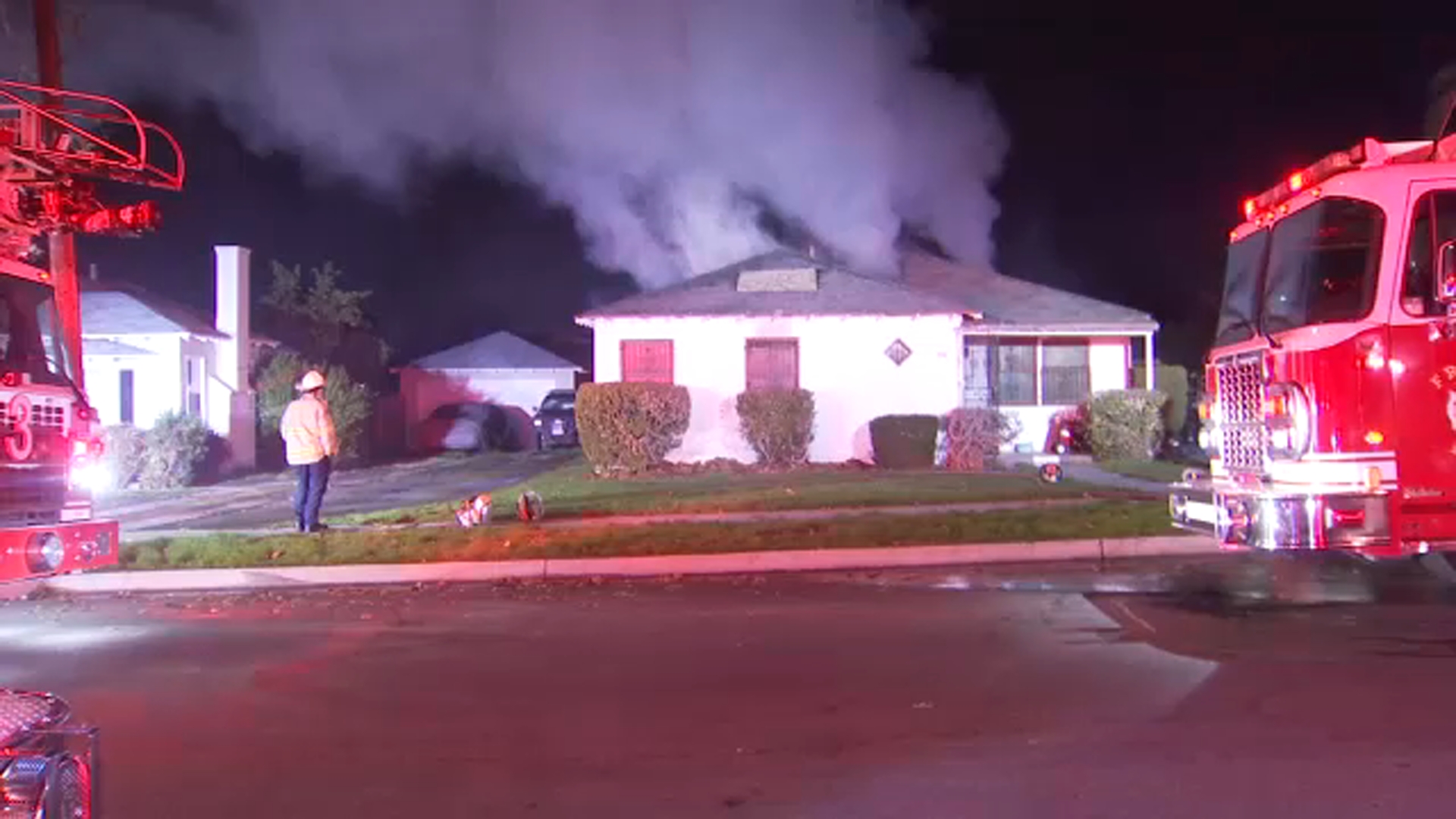 Seven people displaced following house fire in Central Fresno ABC30