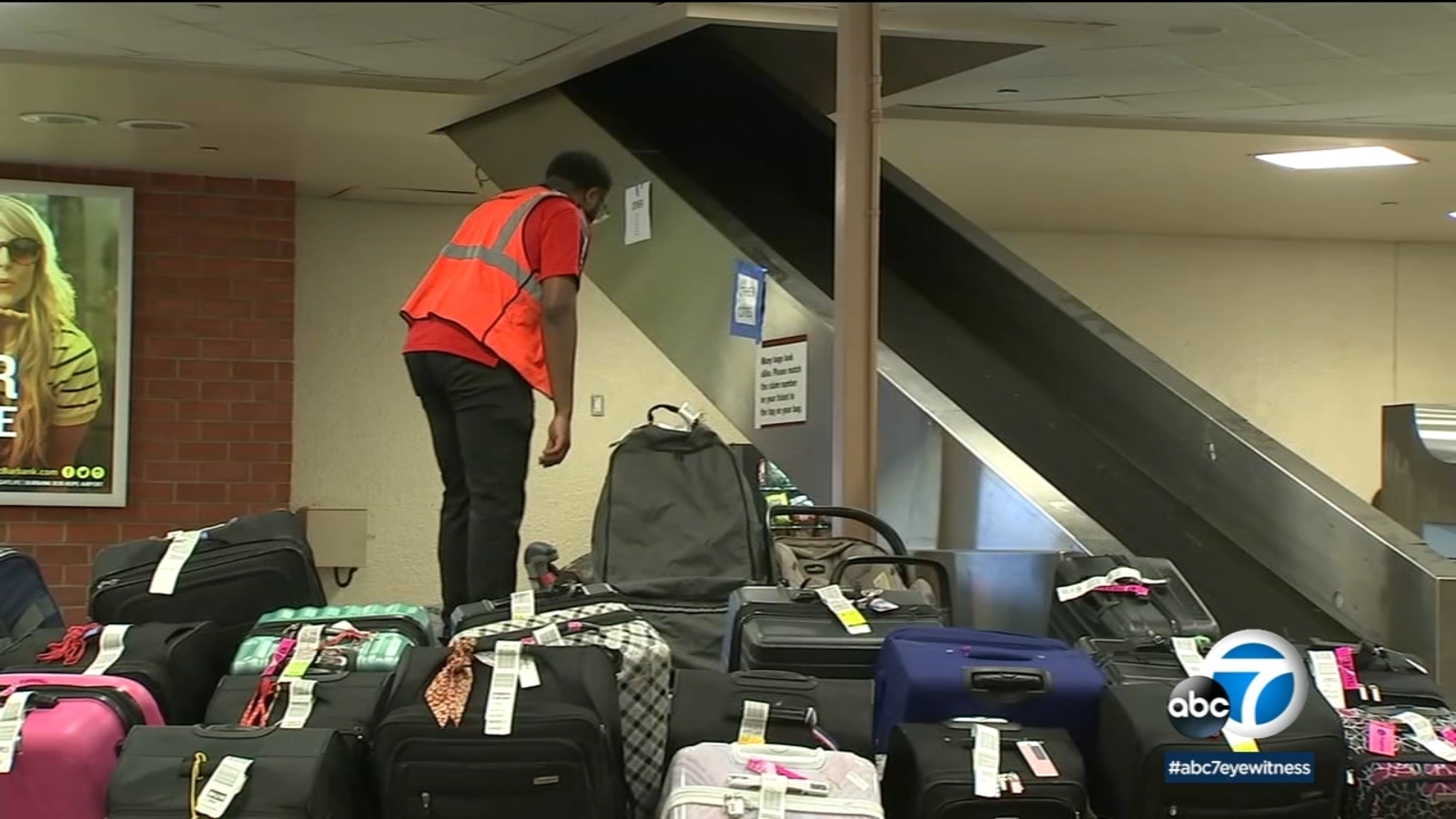 Southwest Airlines terus berjuang di bandara SoCal karena pembatalan meningkat secara nasional