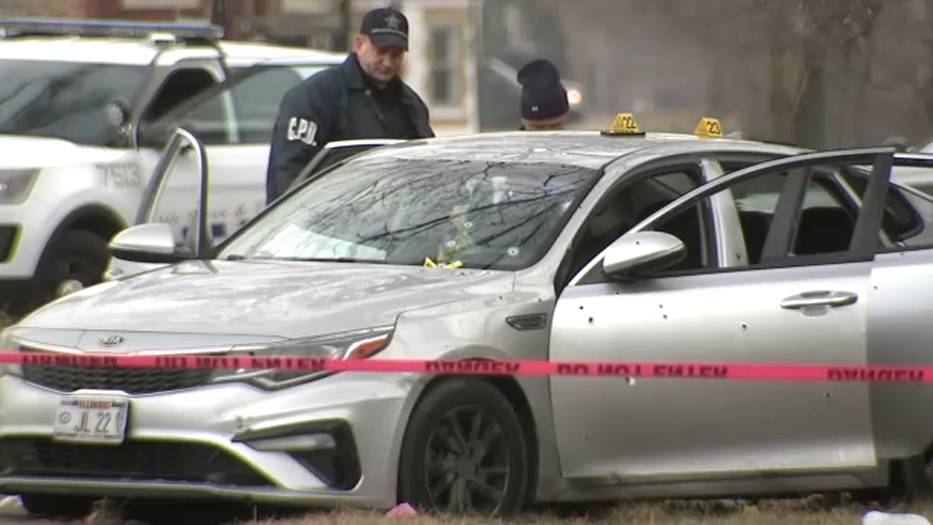 Washington Park shooting: 1 teen killed, 3 wounded after shot while in stolen vehicle, police say