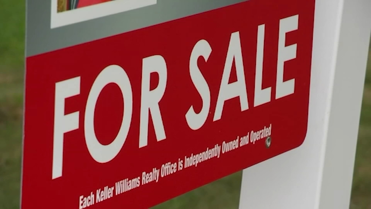 Experts predict major slowdown for housing market in 2023