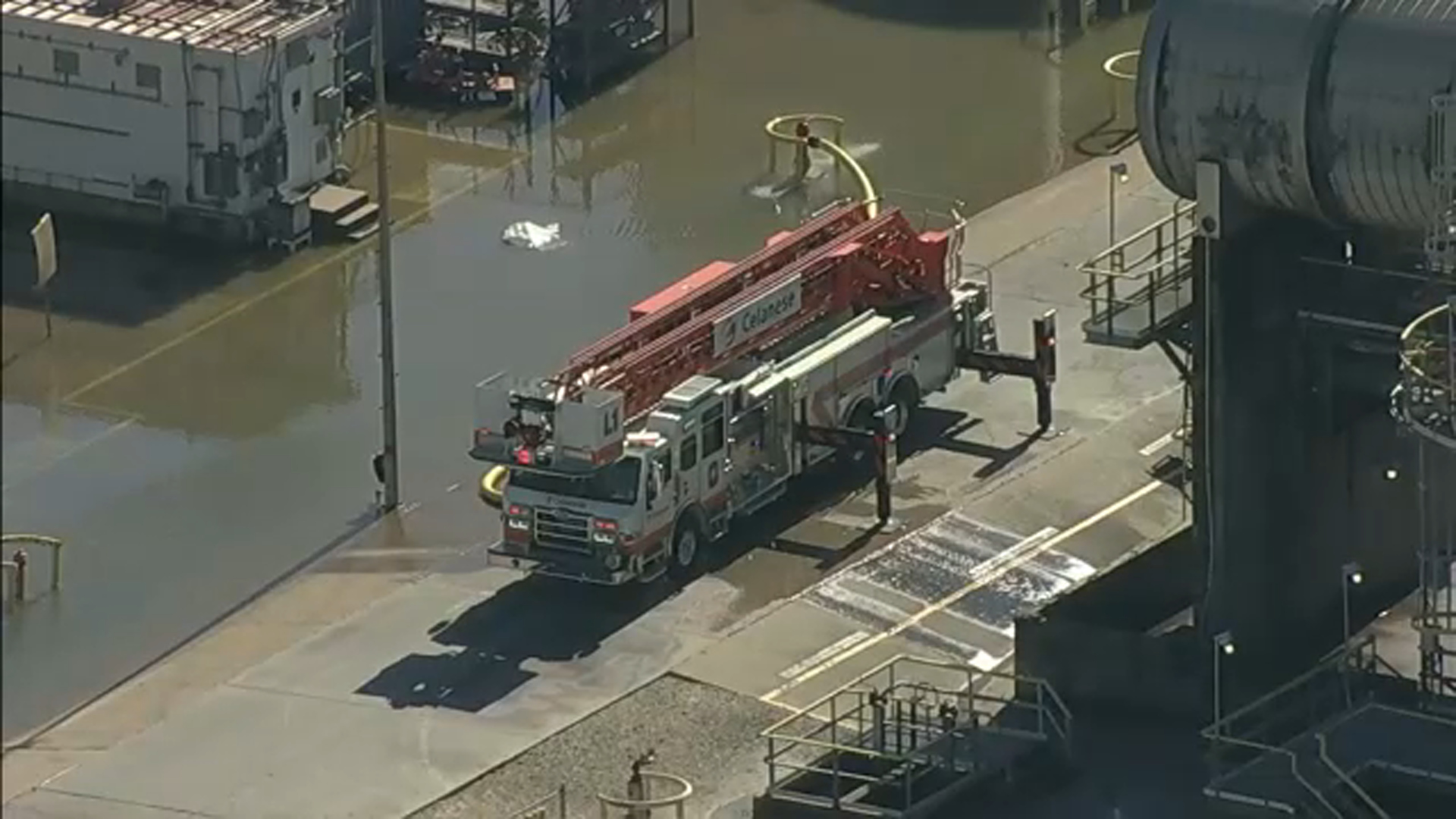 Firefighters respond to fire at Pasadena chemical plant