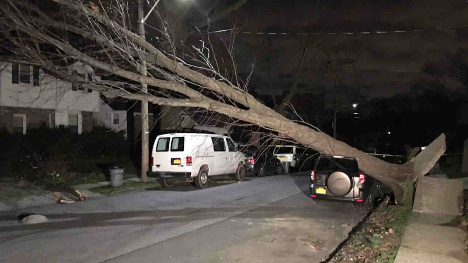 AccuWeather Alert Gusty winds dying down, damage reported across New