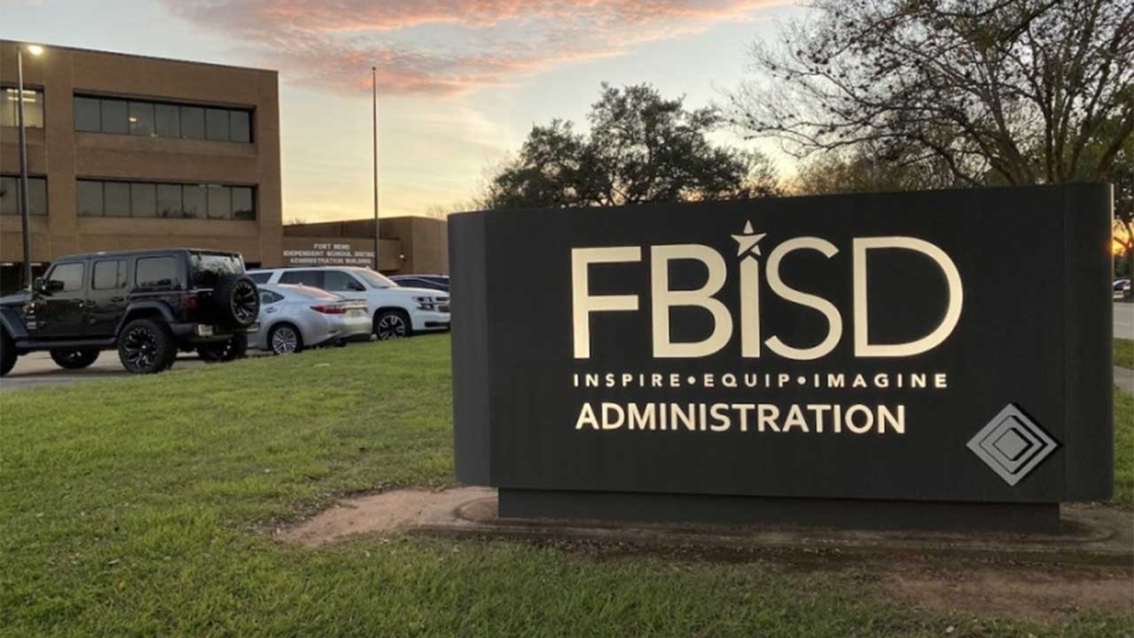 Fort Bend ISD student arrested, to face criminal charges after handgun found inside backpack at Kempner High School, district says - Vimarsana News