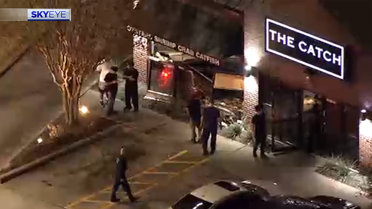 Video shows aftermath of car crashing into seafood joint in SW Houston