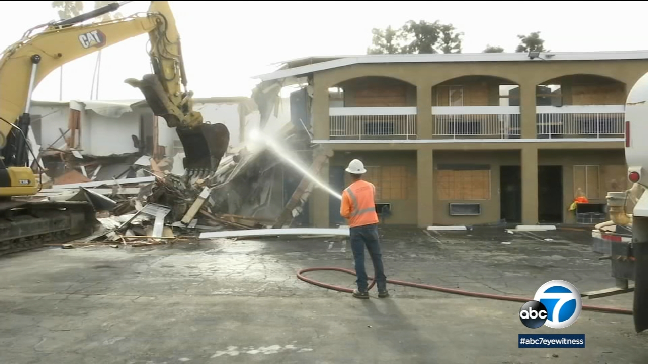 Anaheim motel demolished as city officials aim to revitalize area