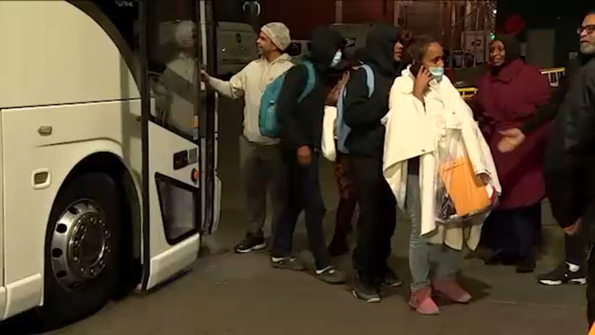 NYC asks for aid as arriving migrants push city 'to the brink'