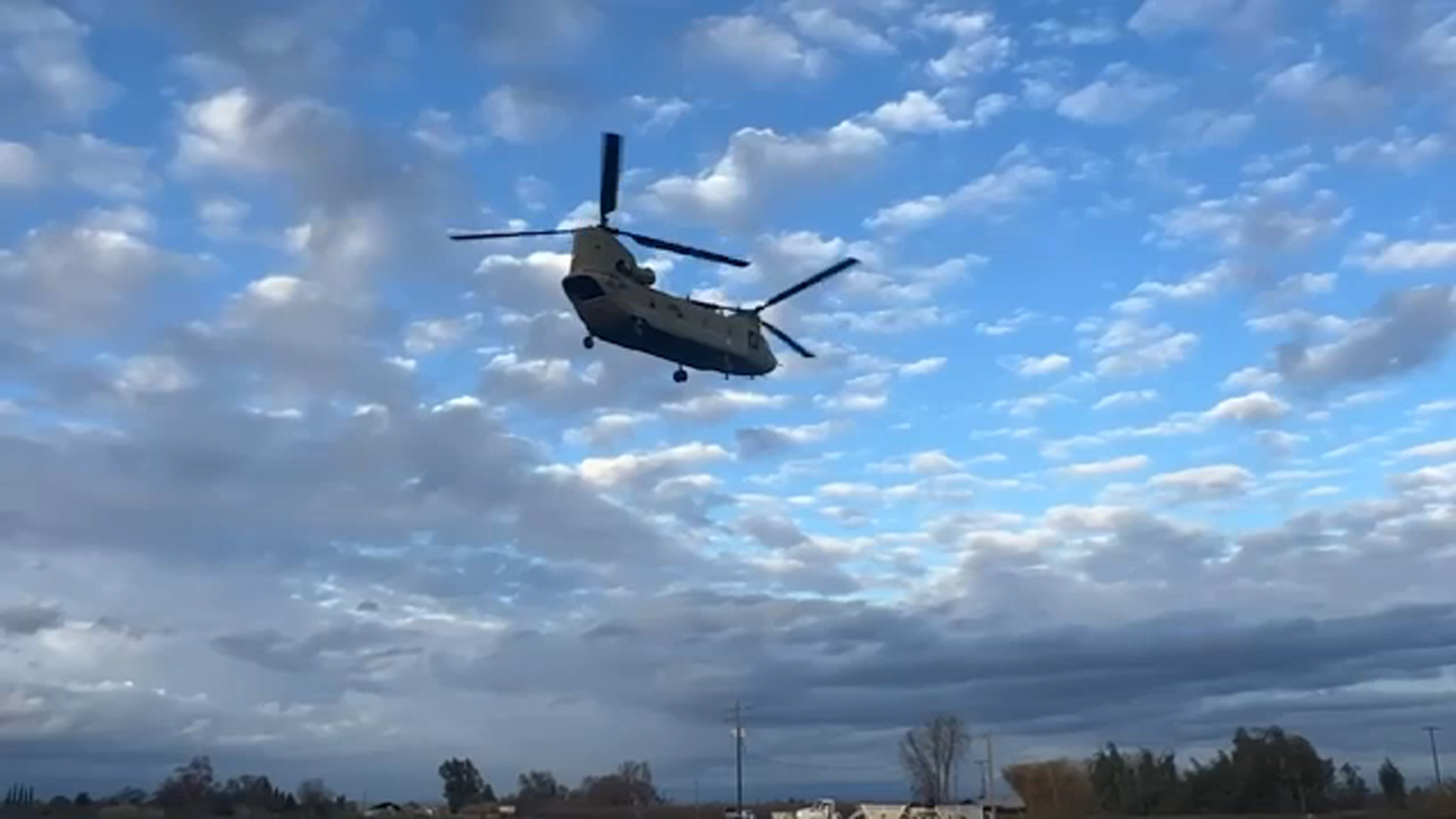 Chinook helicopter helps plug levee breach in Merced County ahead of storm