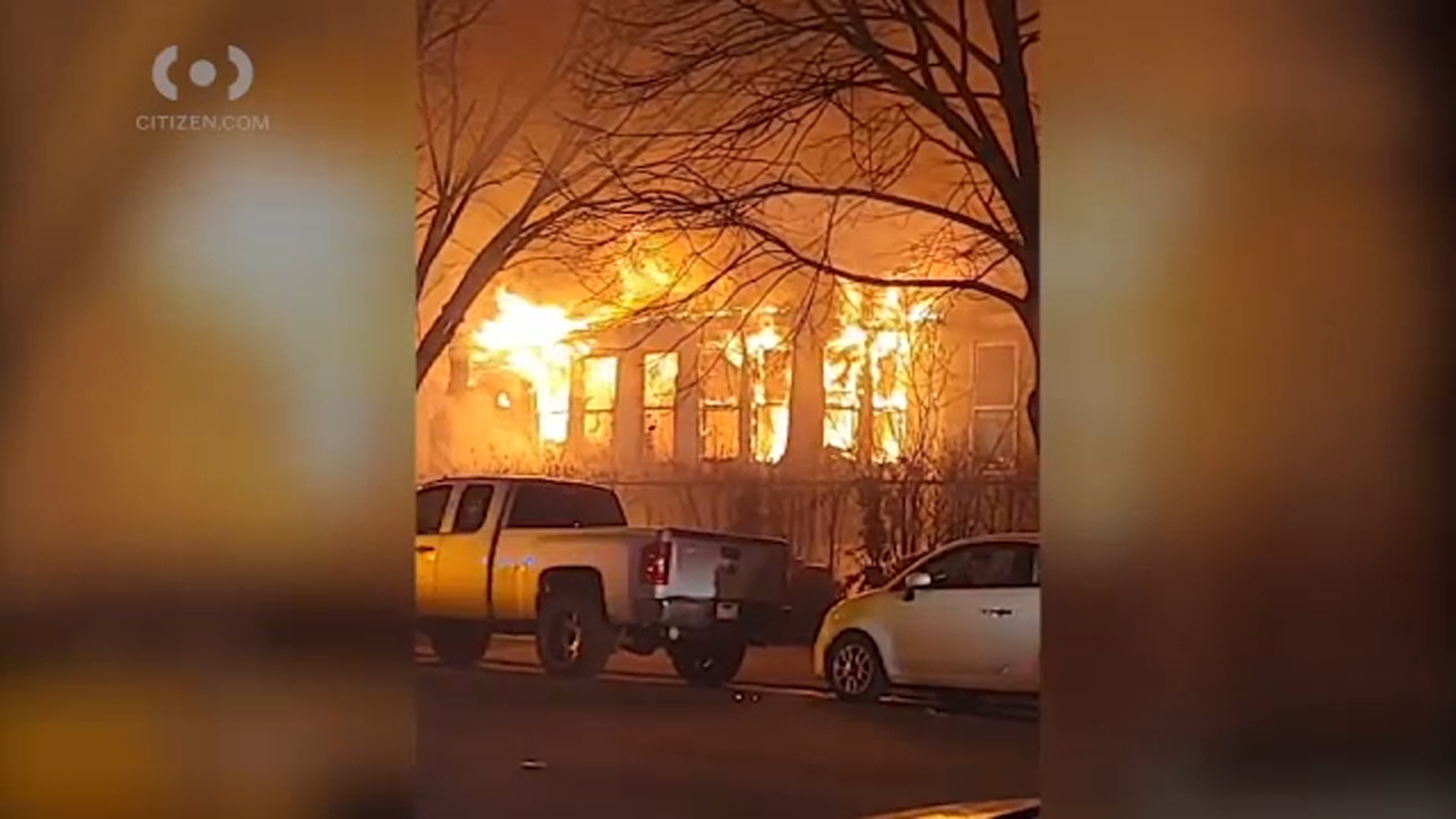 Firefighter injured while battling raging fire in Woodhaven, Queens 3-story building - ABC7 New York