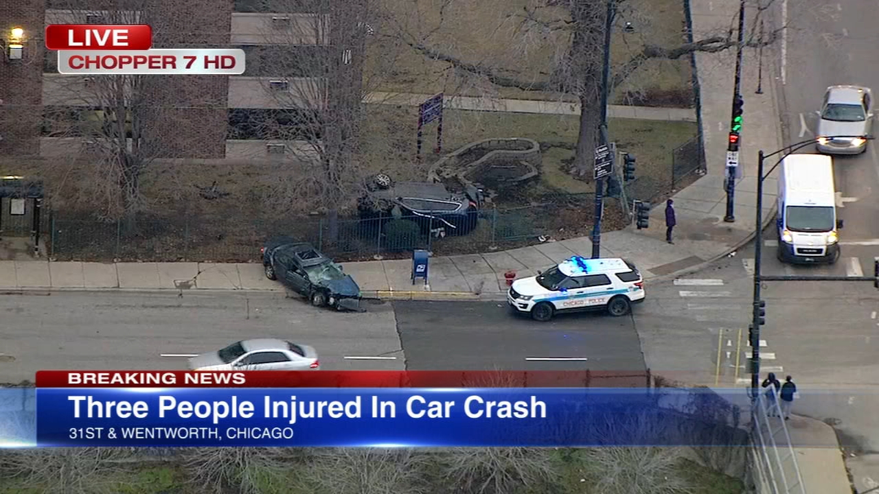 3 injured in crash after attempted carjacking