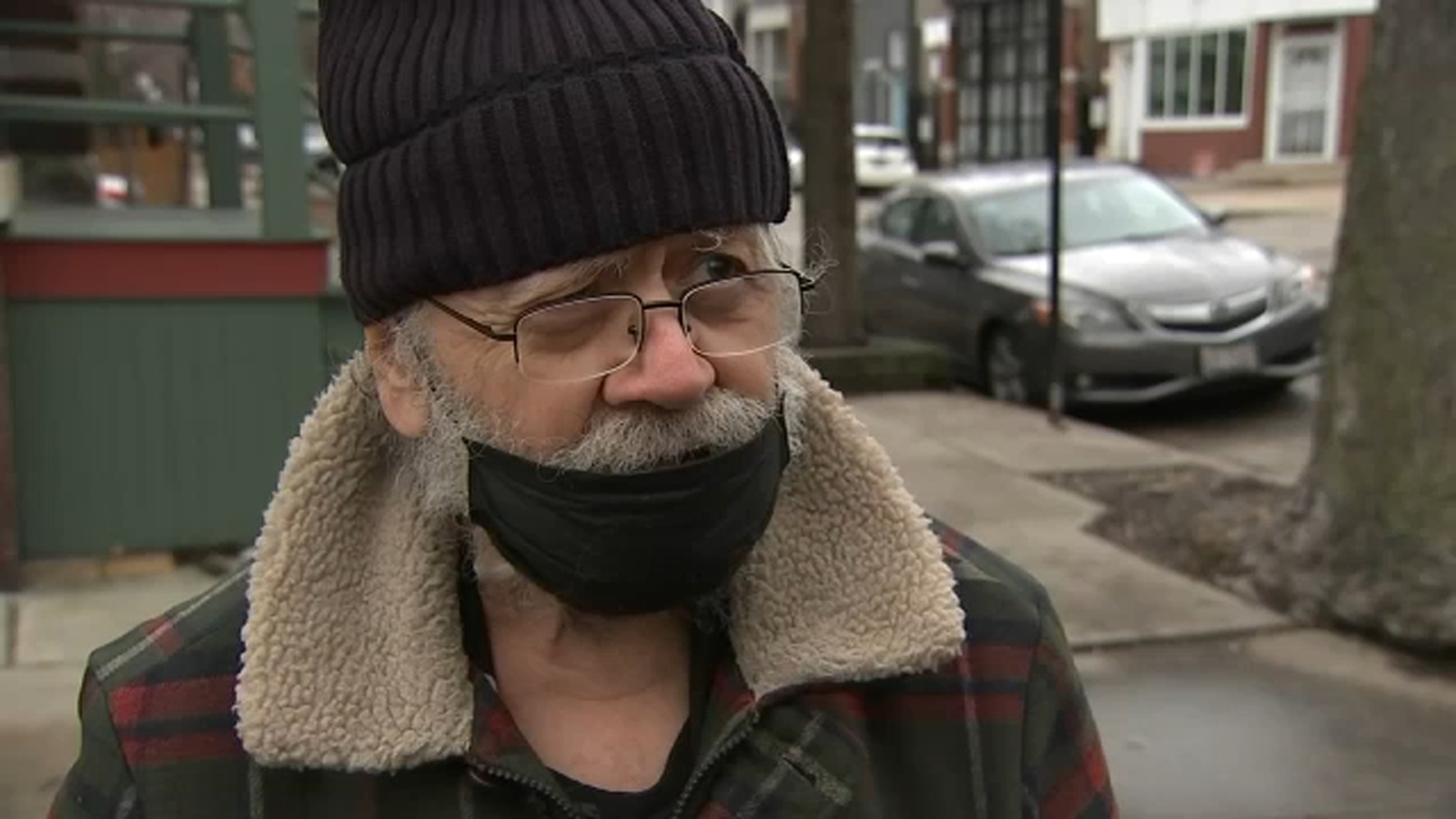 Homeless man sleeping at O'Hare Airport will be able to access funds raised for him with fixed