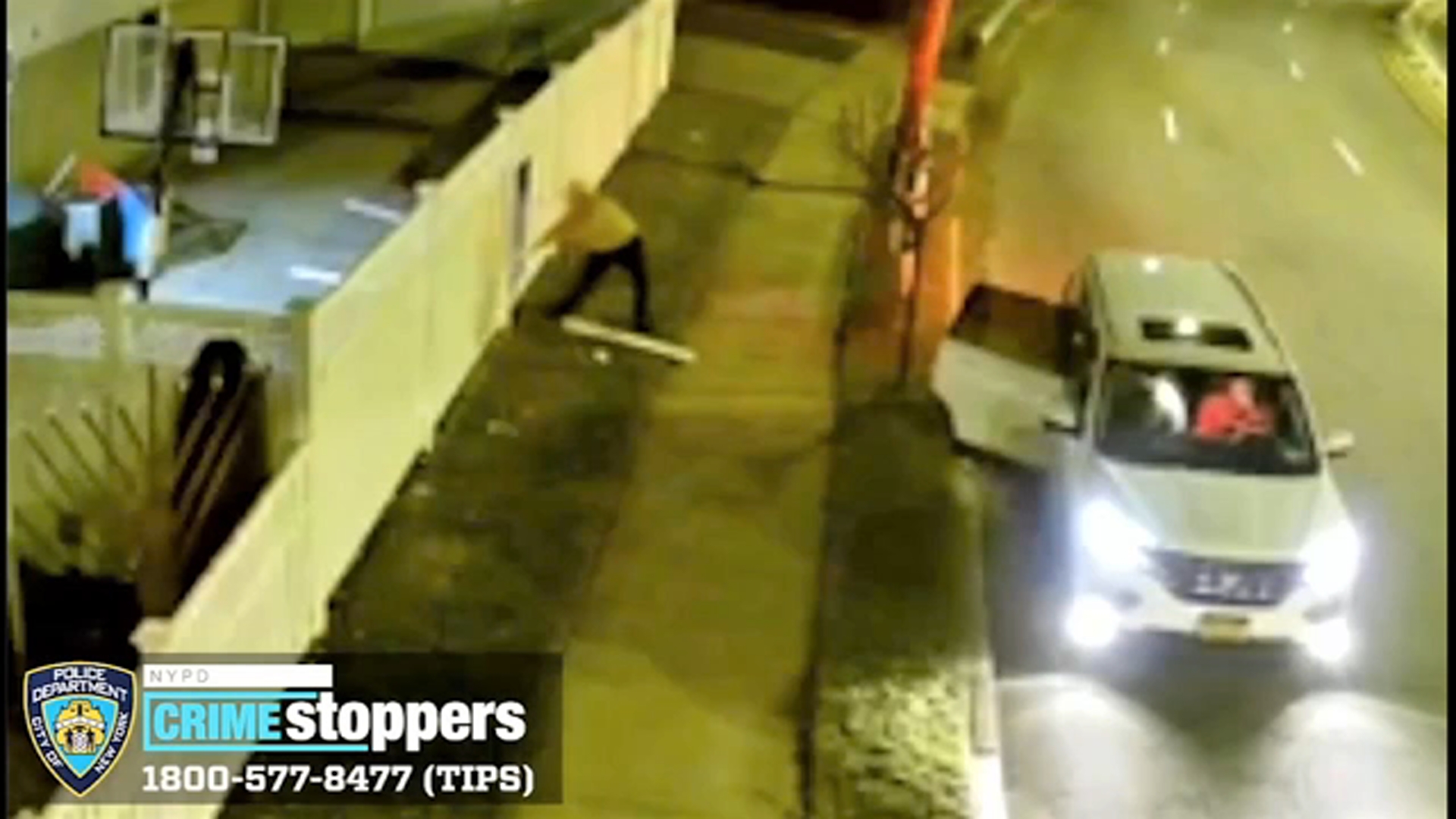 Police seek suspect who destroyed fence at Staten Island synagogue