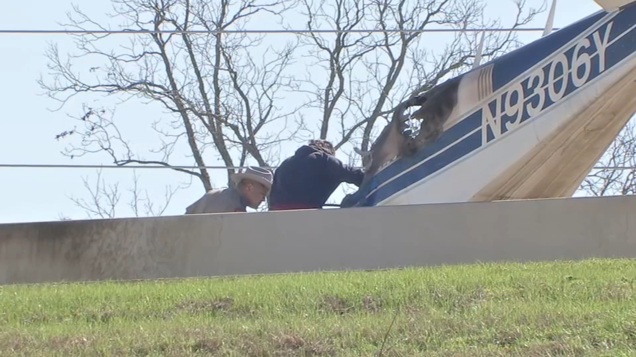 Small plane crashes on Grand Parkway in Cypress area, HCSO says