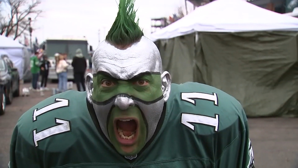 See how Eagles fans get ready for a game at the Linc!