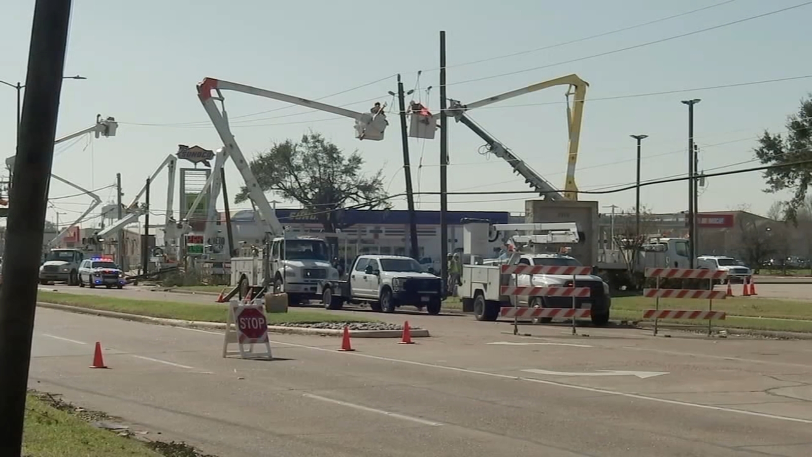 houston-tornado-deer-park-isd-to-open-relief-center-for-those