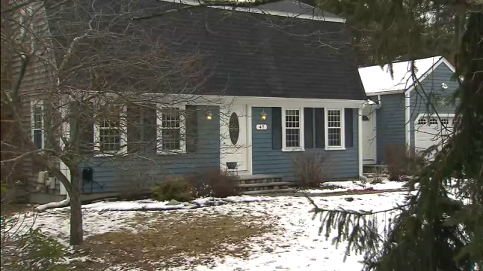Mother of 3 suffering from postpartum psychosis charged in deaths of 2 children, infant hospitalized