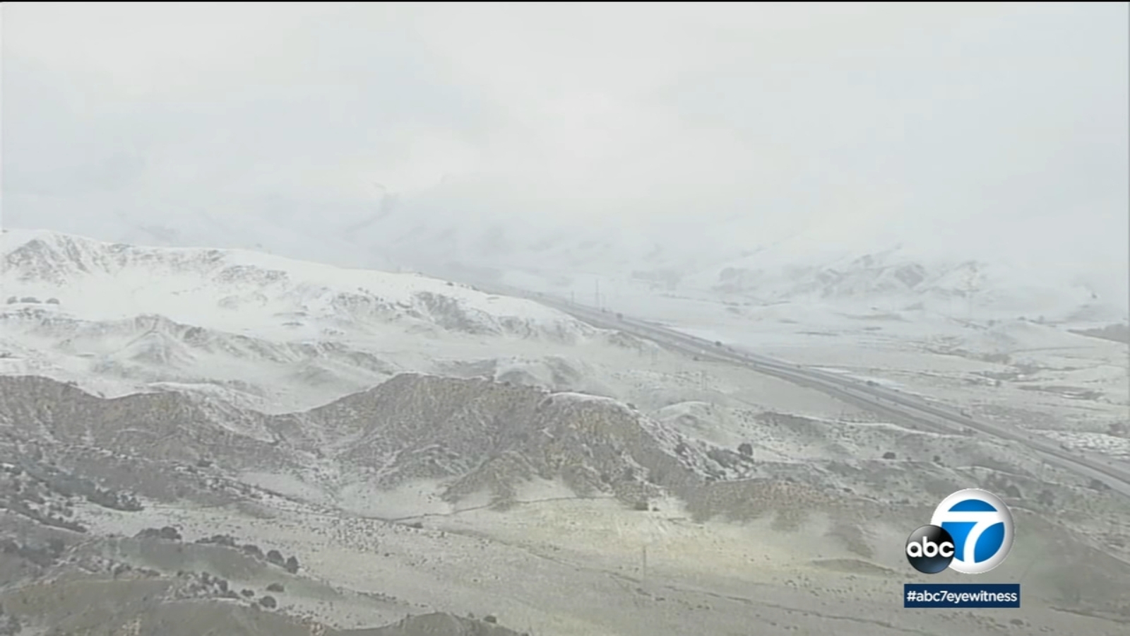 CHP escorts traffic on 5 Freeway through the Grapevine due to snowfall in Lebec area ABC7 Los