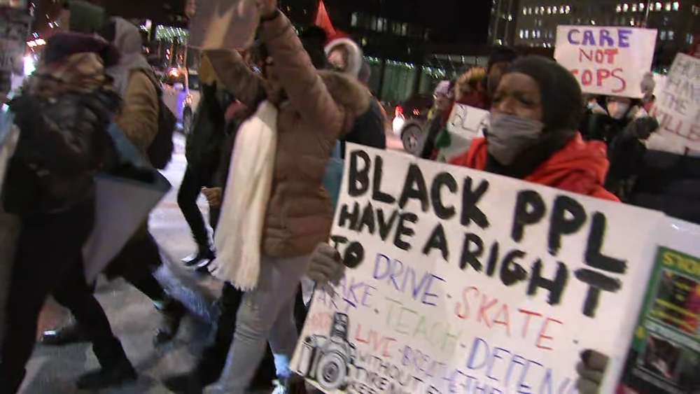 Federal Plaza demonstrators rally for action after Tyre Nichols' death