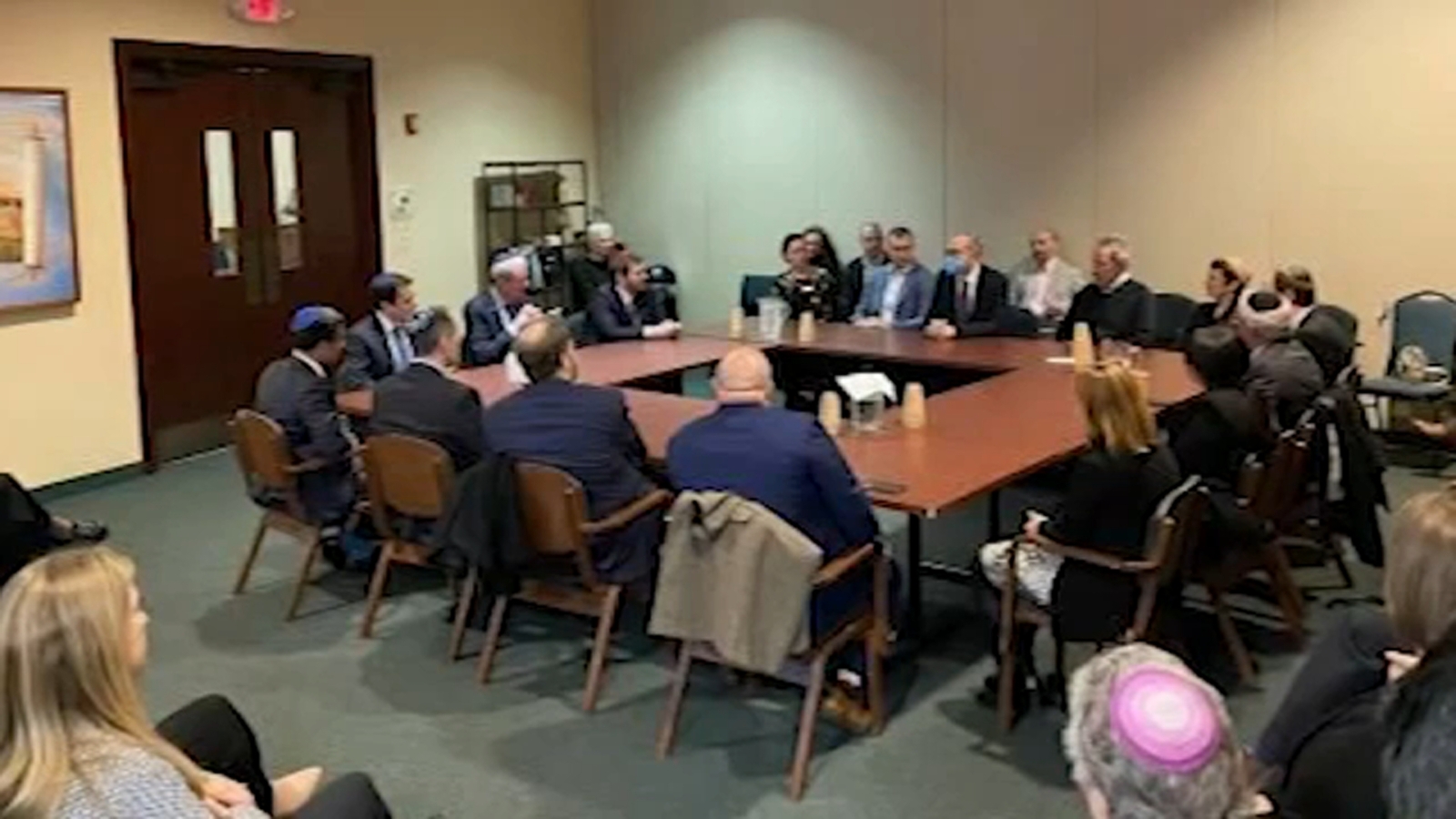 NJ Gov. Murphy visits Bloomfield synagogue that was target of Molotov cocktail attack