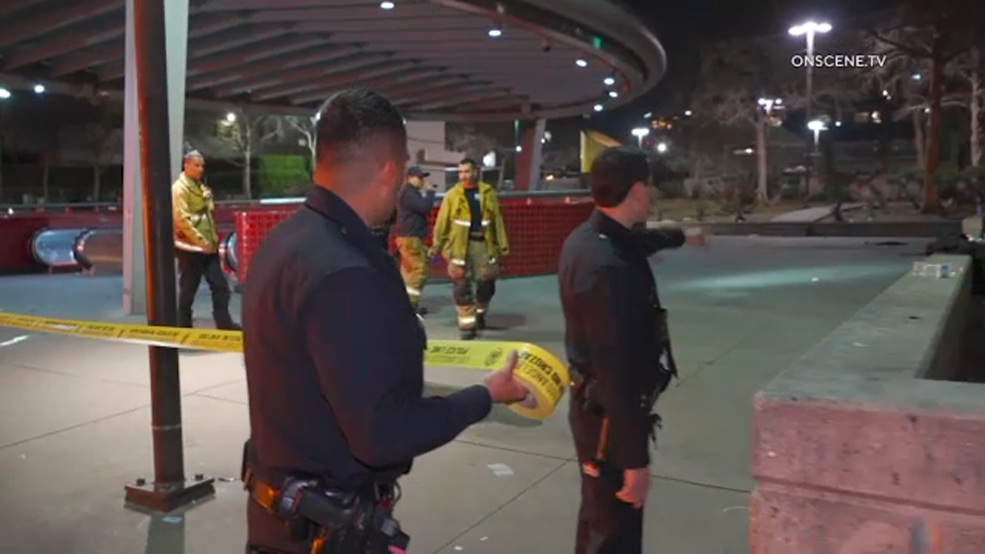 Encuentran a hombre apuñalado fatalmente dentro de estación de metro