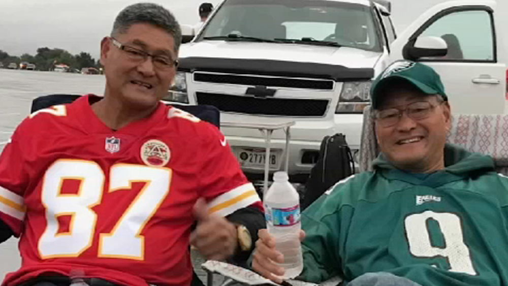Twin brothers separated at birth rooting for opposing Super Bowl teams