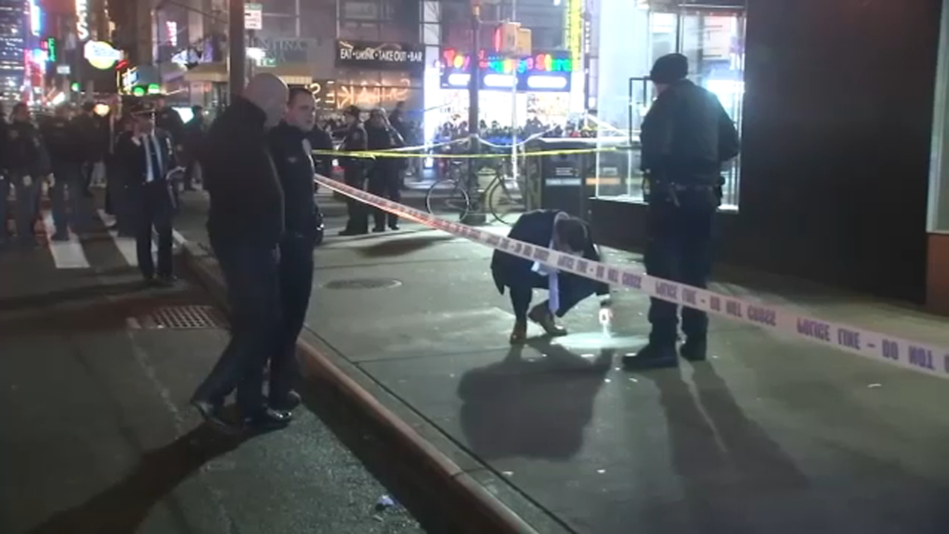 22-year-old man shot near Times Square has died