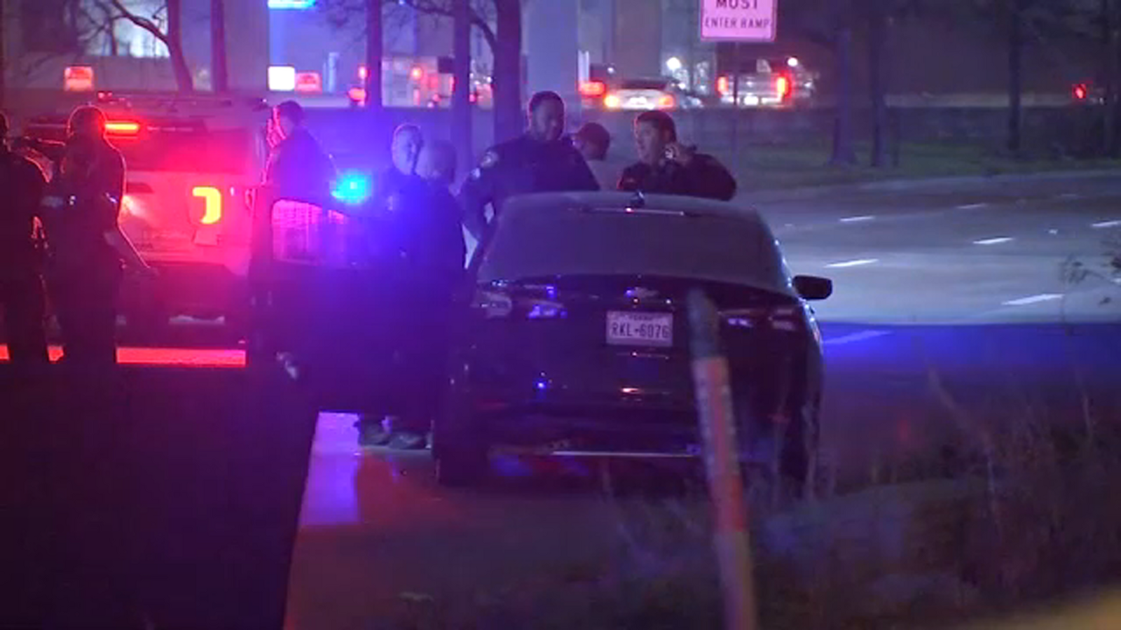 Father of 6 hit and killed while crossing North Freeway feeder at