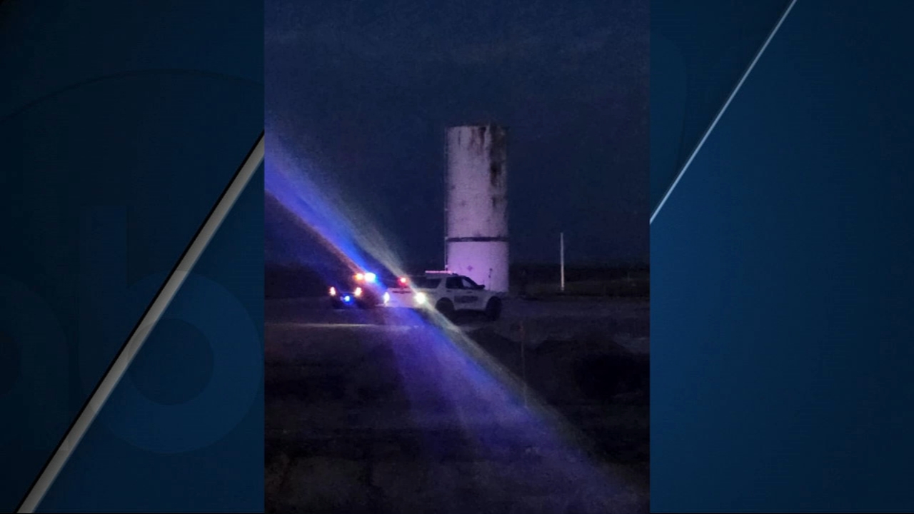 Man found dead in field in Tulare County, deputies say