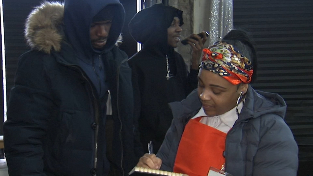Chicago non-profit holds job fair to give ex-offenders a 2nd chance
