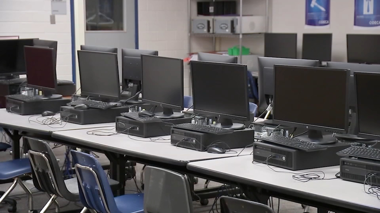 Explainer: What is a school voucher and how would they work?