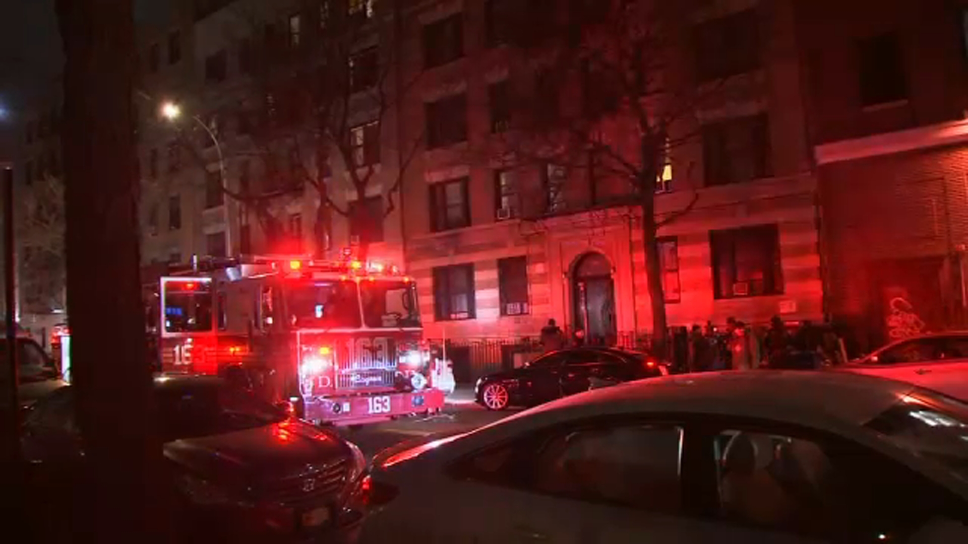 4 injured in Bronx apartment fire