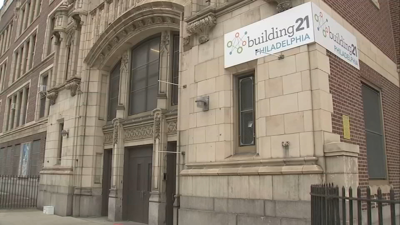 Parents, students struggle to adjust to Building 21 relocation at Strawberry Mansion High School