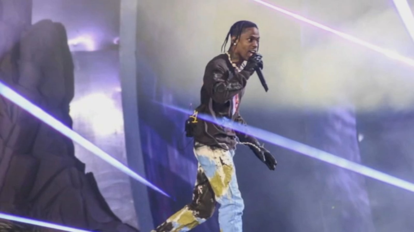 Travis Scott set to meet with NYPD after man says he was punched by ...