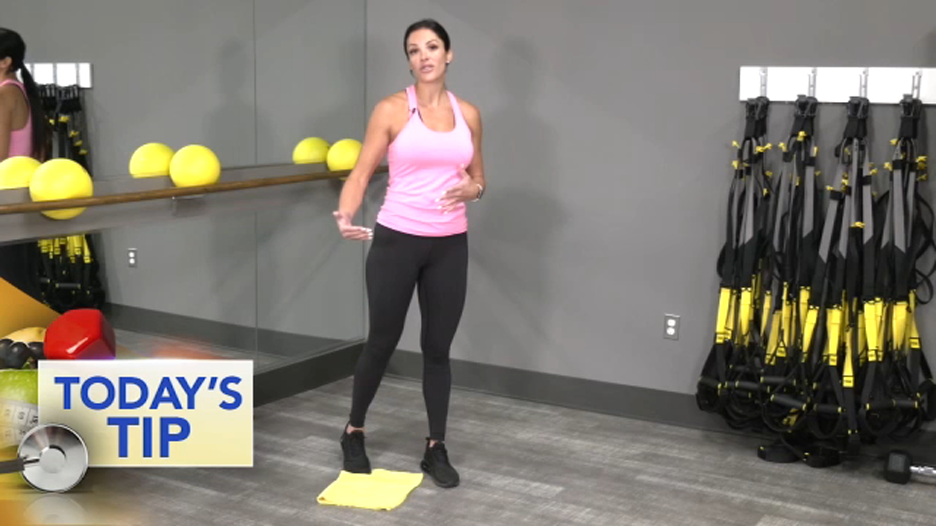 Grab a towel and try this plank - Today's Tip