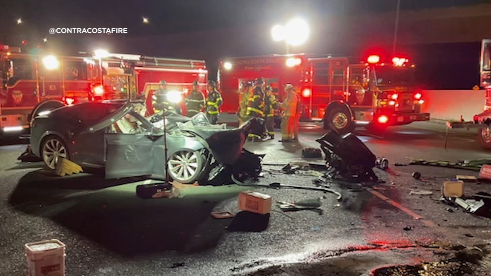 1 dead after Tesla slams into fire truck in East Bay, officials say
