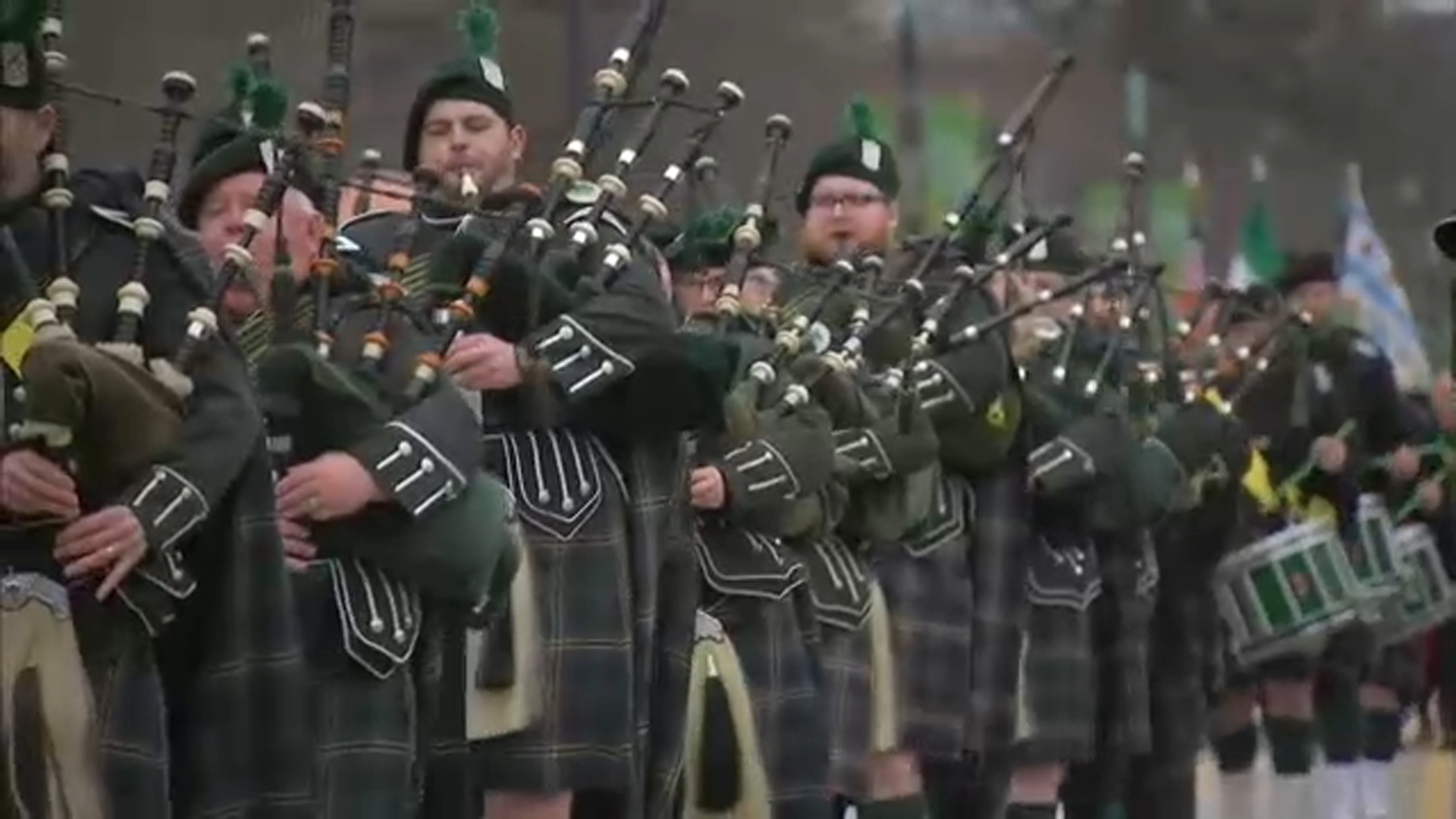 Thousands flock to downtown Chicago for annual St. Patrick's Day festivities