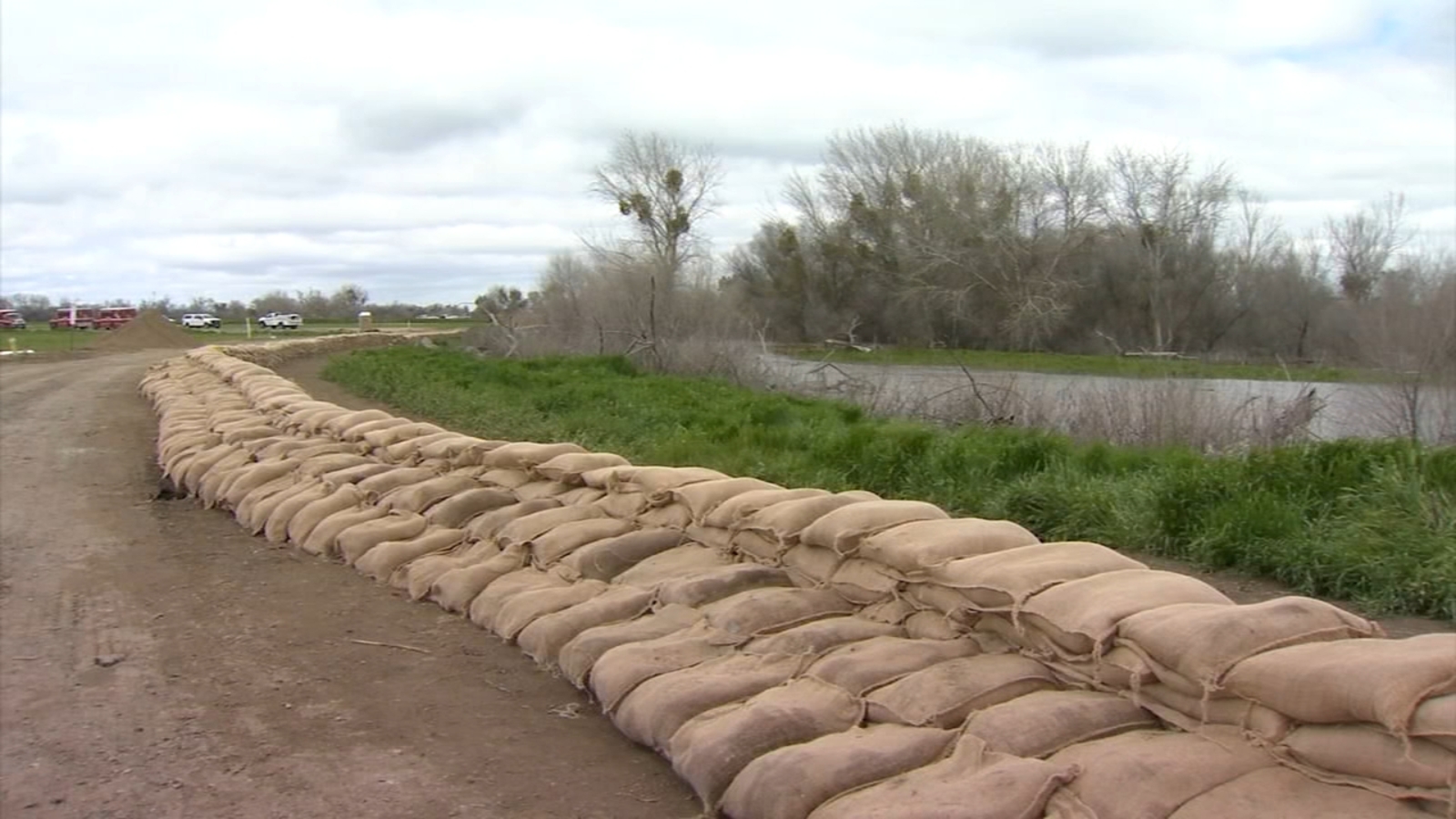 Thousands of sandbags in place to protect Firebaugh from flooding
