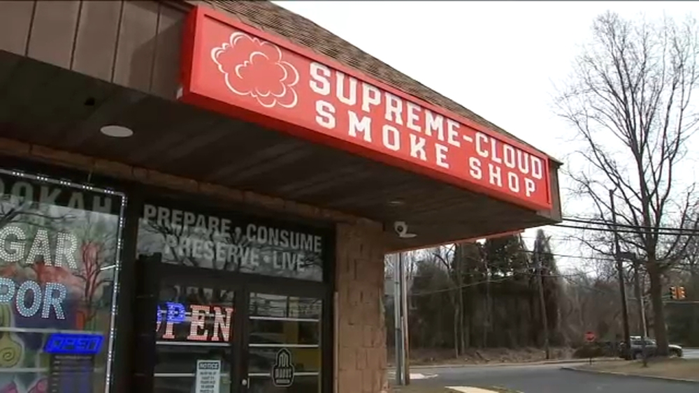 vape shop cranmore Sayreville, NJ pushes to ban new smoke shops from opening up