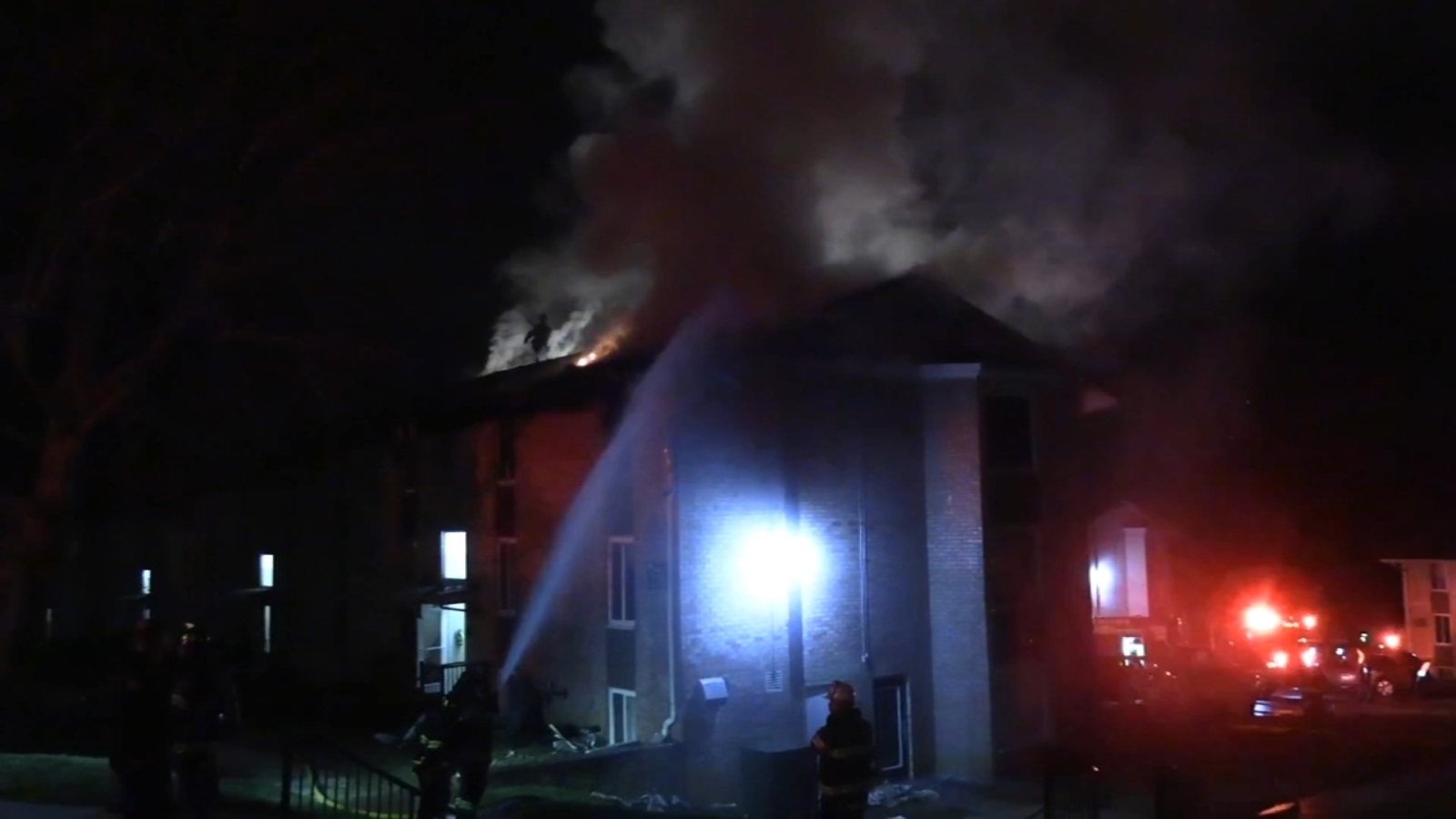 Fire destroys Allentown, Pennsylvania apartment building, displaces multiple families 6abc