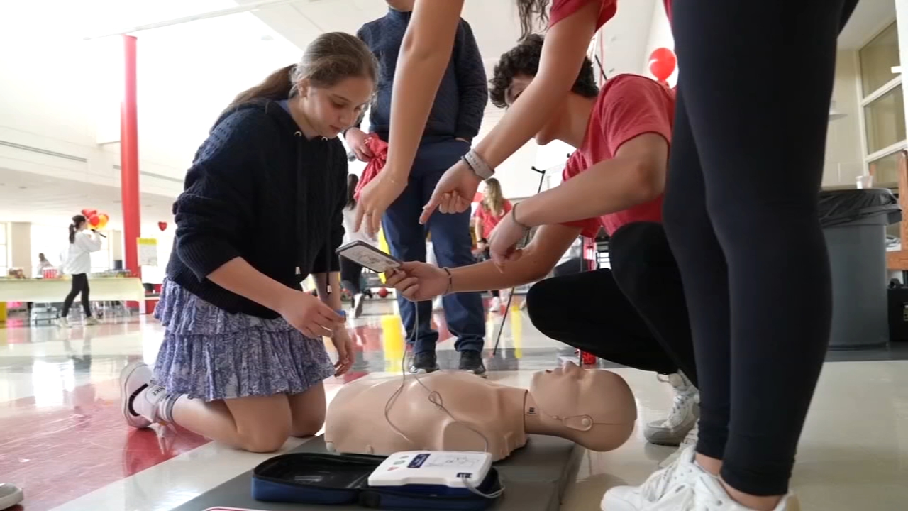 Bryn Mawr high school students teach community to do CPR