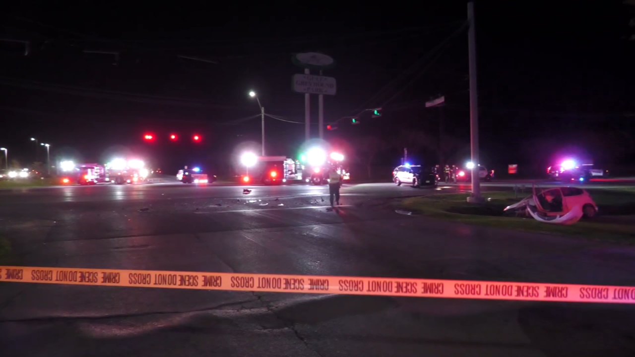 Texas City officer injured in La Marque crash