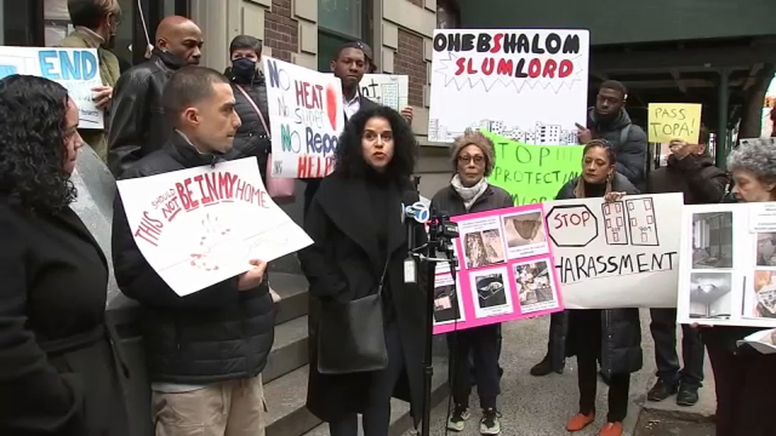 Washington Heights tenants protest landlord over unsafe living conditions ABC7 New York