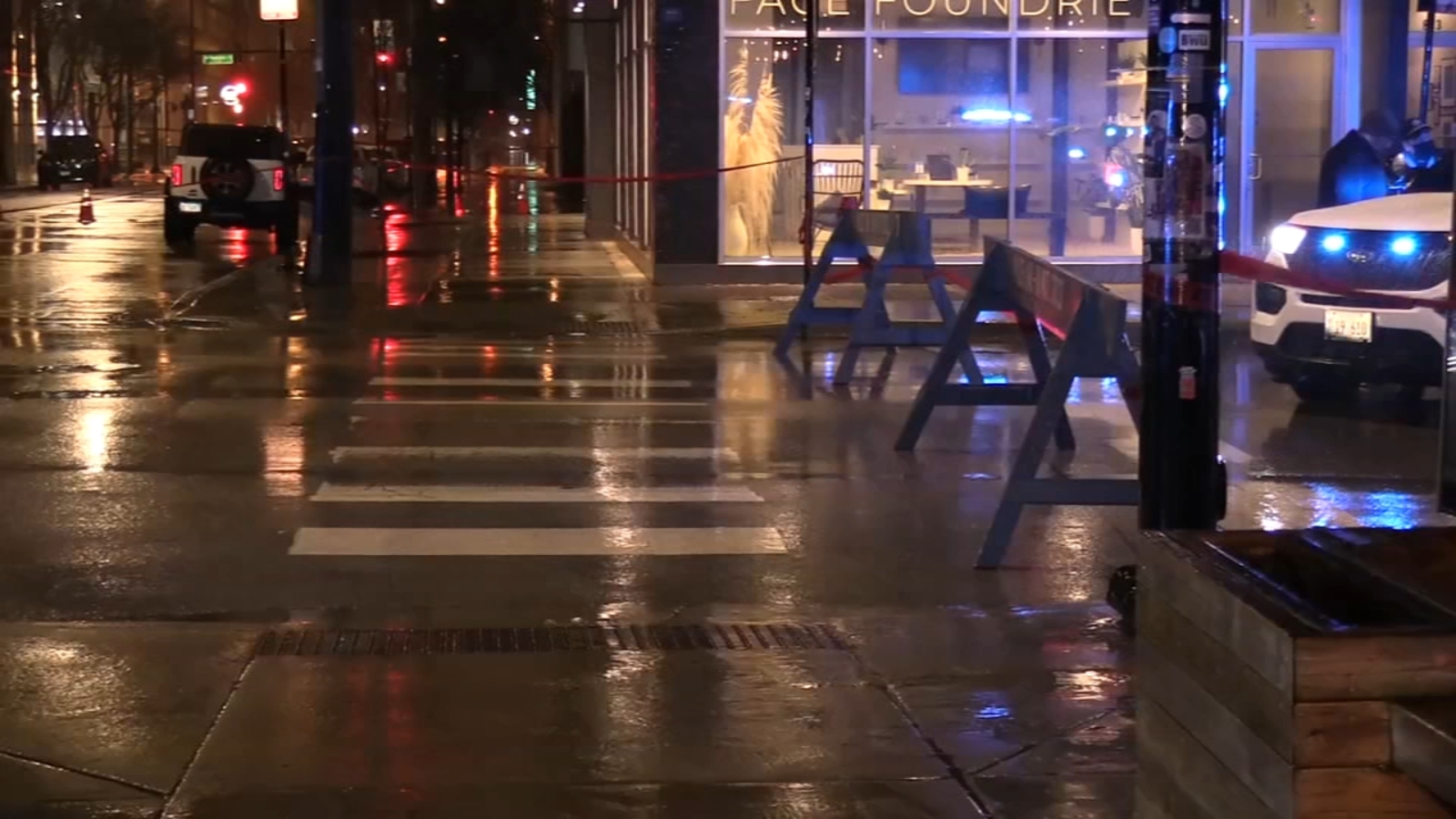 Pedestrian hit by car, killed in hit and run car crash in 800 block of West Washington Boulevard in Greektown, Chicago police say - Vimarsana News
