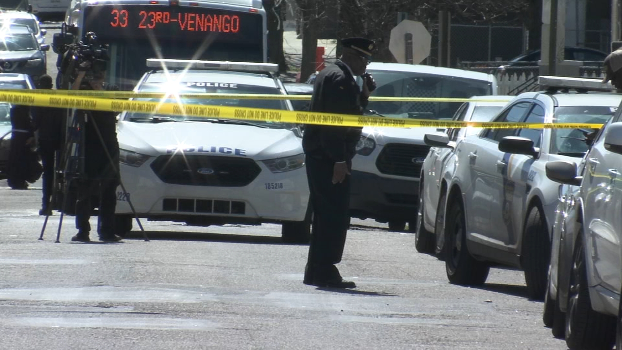 Police: 2 dead, 2 injured in quadruple shooting in North Philly