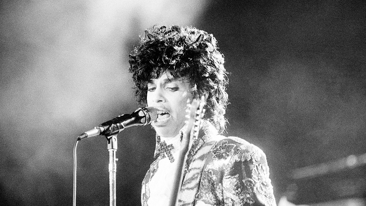 PHOTOS: Prince through the years - ABC7 New York