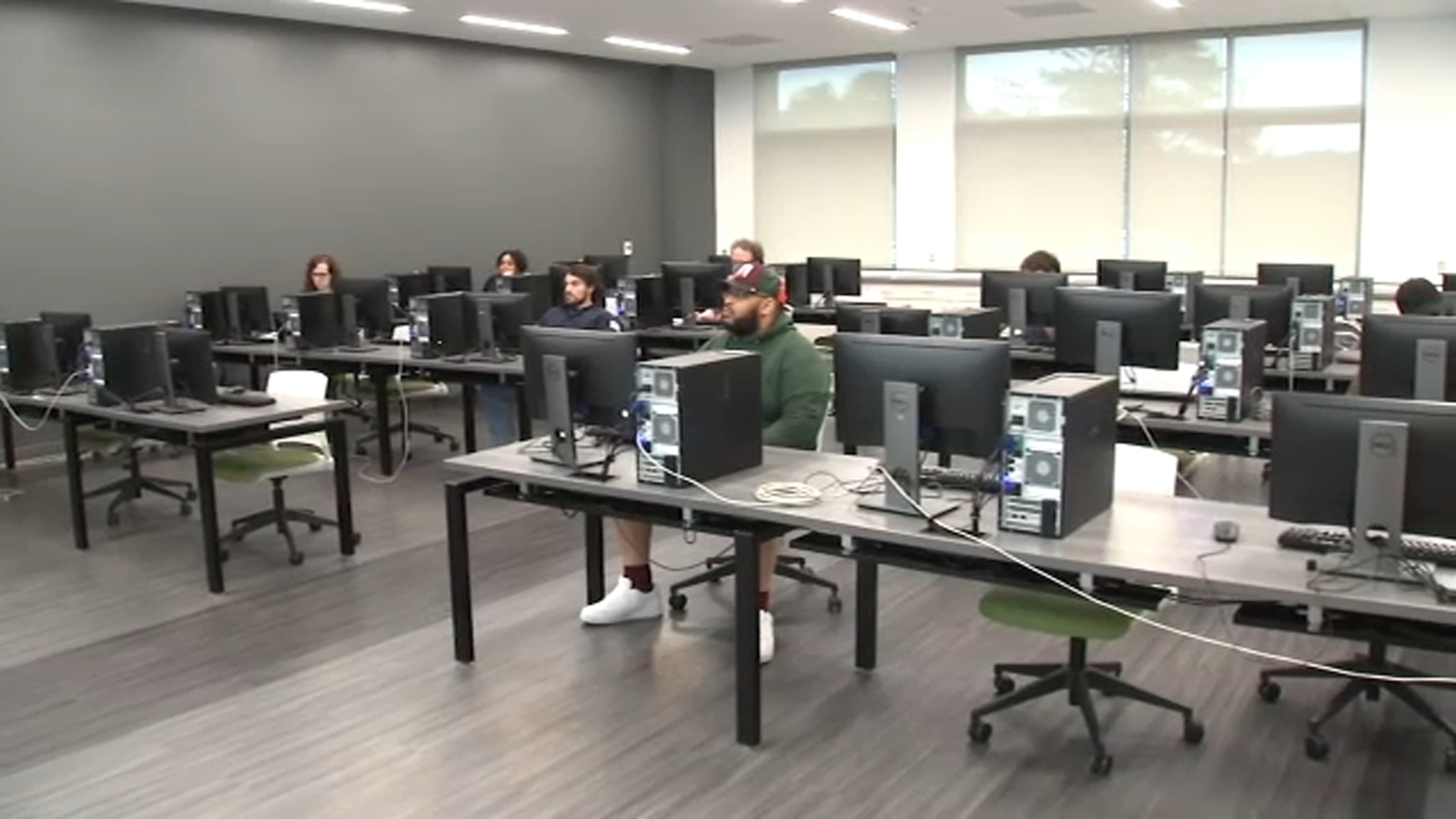Durham Tech helps train Wolfspeed employees to level up and introduces own students to jobs - Vimarsana News
