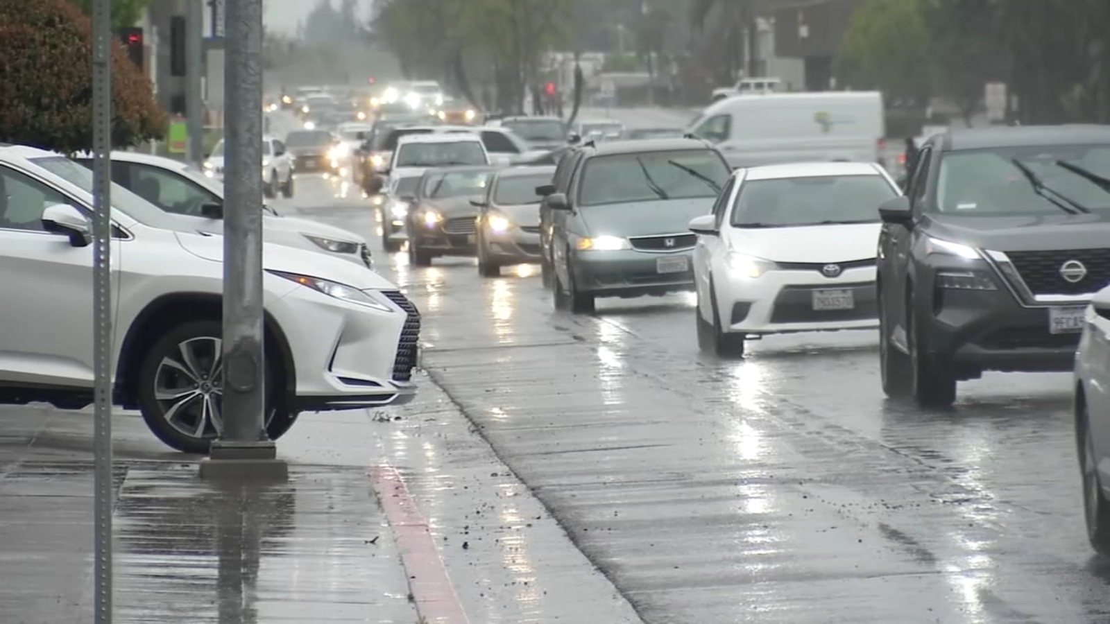Rain brings dangerous driving conditions in Fresno County ABC30 Fresno