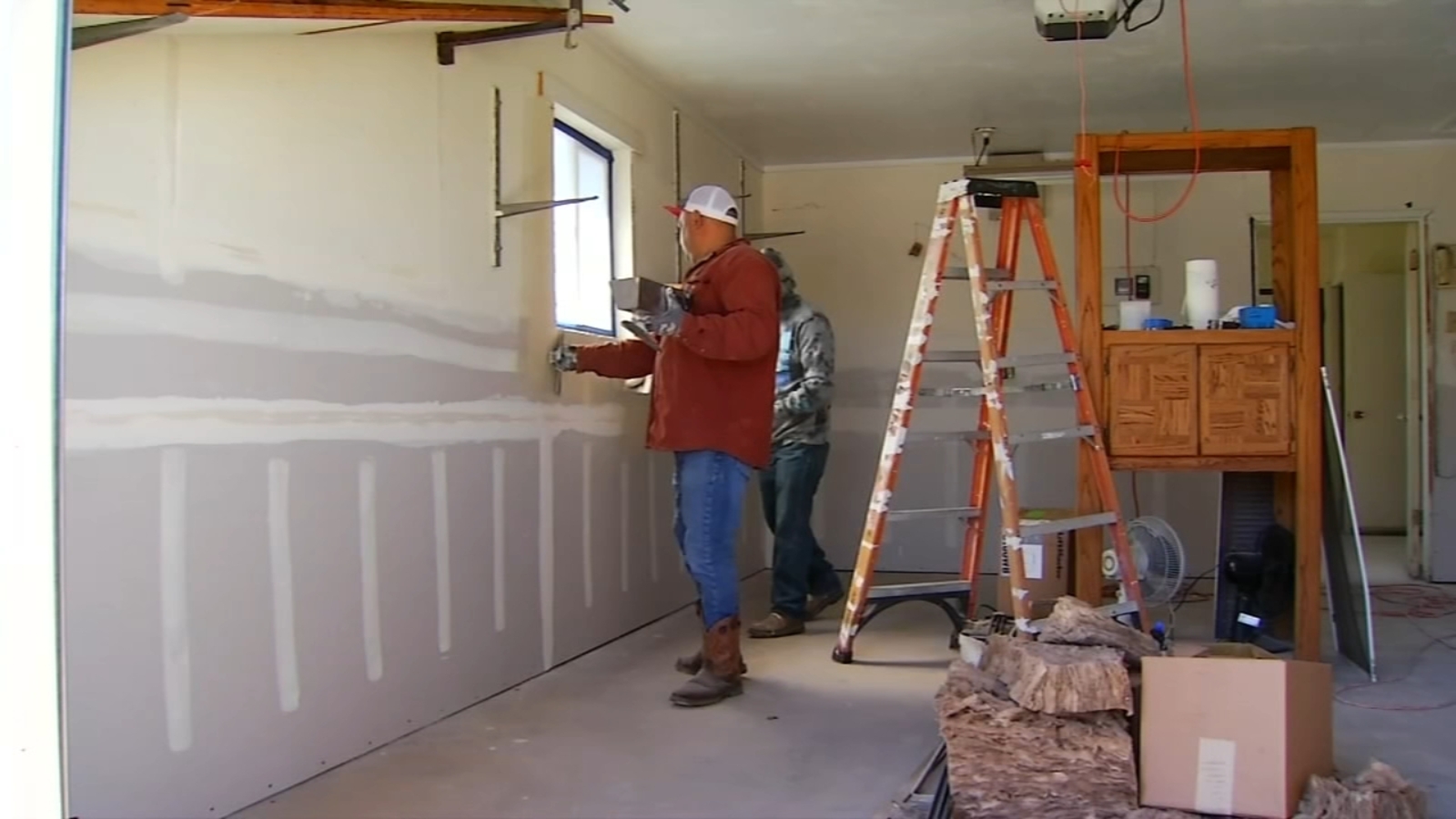 Planada community starts food and clothes distribution after floods