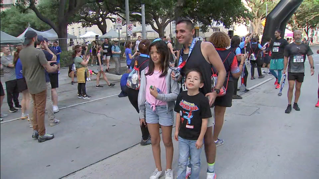 Runners finish Final Four 4-Miler at Houston's City Hall